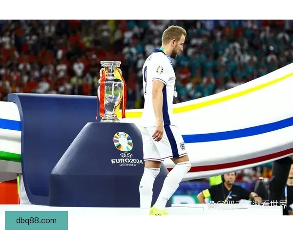 三足鼎立欧洲金靴争夺战凯恩姆巴佩并列领跑哈兰德紧追其后